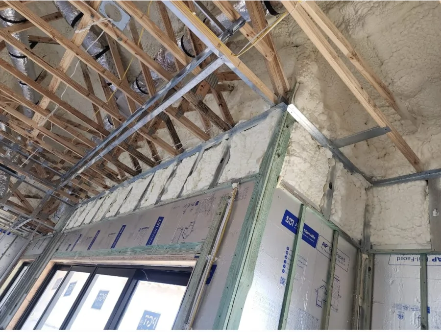Ceiling 10